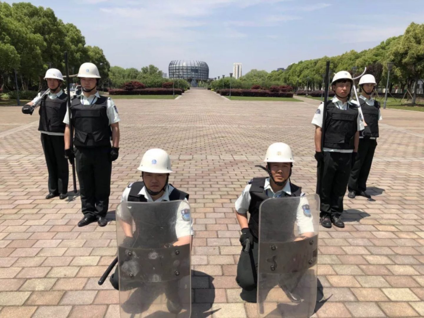 迎五一，中安保驻东华大学安保队实现全体换装仪式